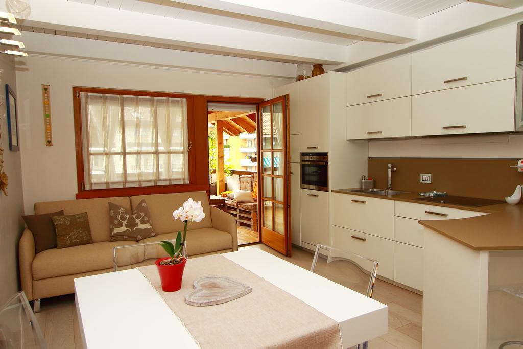 Home White 라이베스 외부 사진